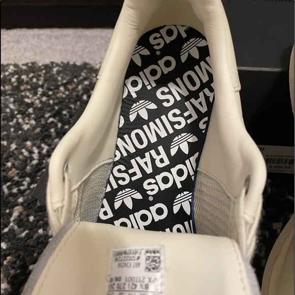 Raf Simons Adidas Stan Smiths- US 9- Retail $400 - Picture 6 of 8